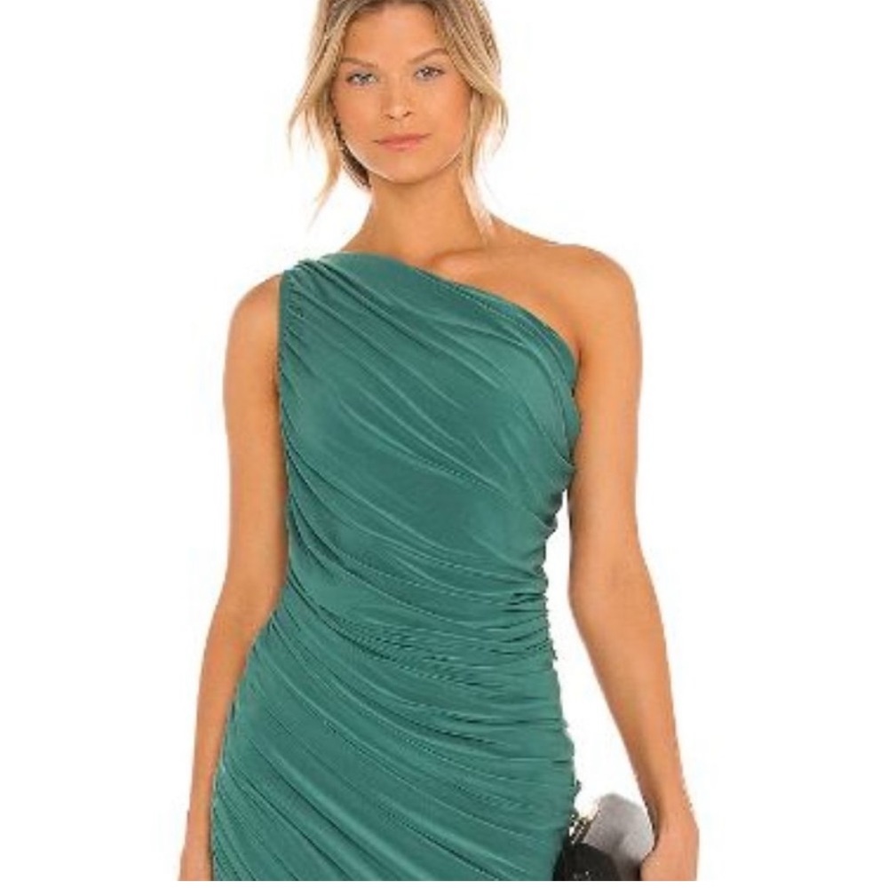 Norma Kamali Diana Dress 💚
